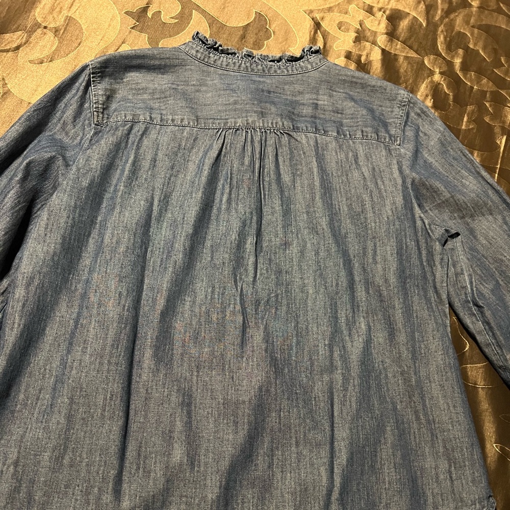 NWT Talbots Denim Chambray Ruffled Collar Top Rhinestone Buttons 100% Cotton PL - Picture 11 of 14